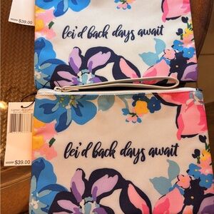 Vera Bradley floraWristlet Pouch "lei'd back days await" - Blue, Pink & Purple